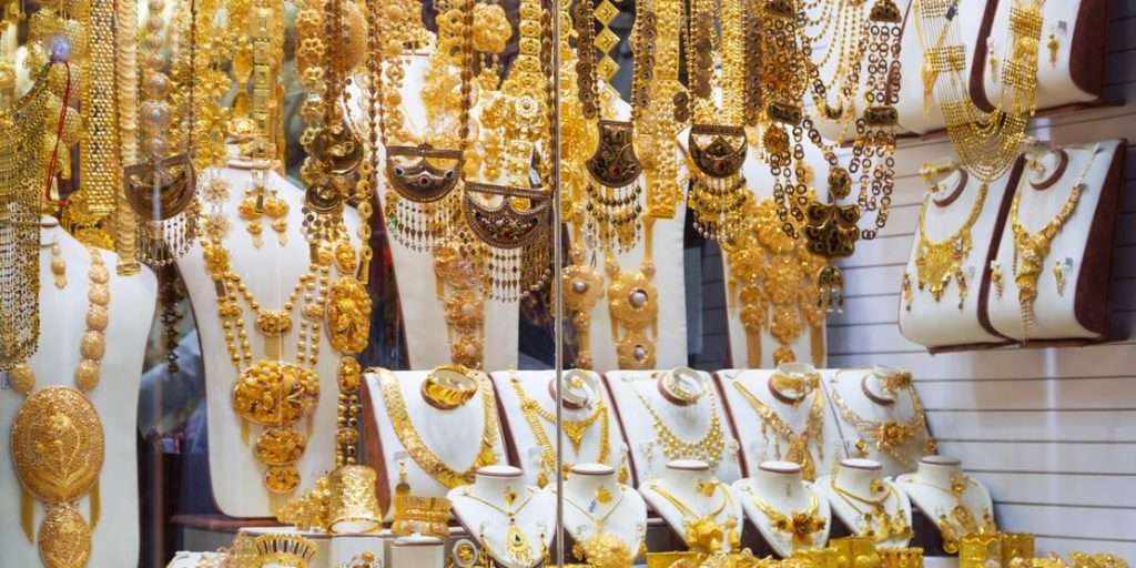 Gold in UAE : Know Tips and Tricks of Purchasing