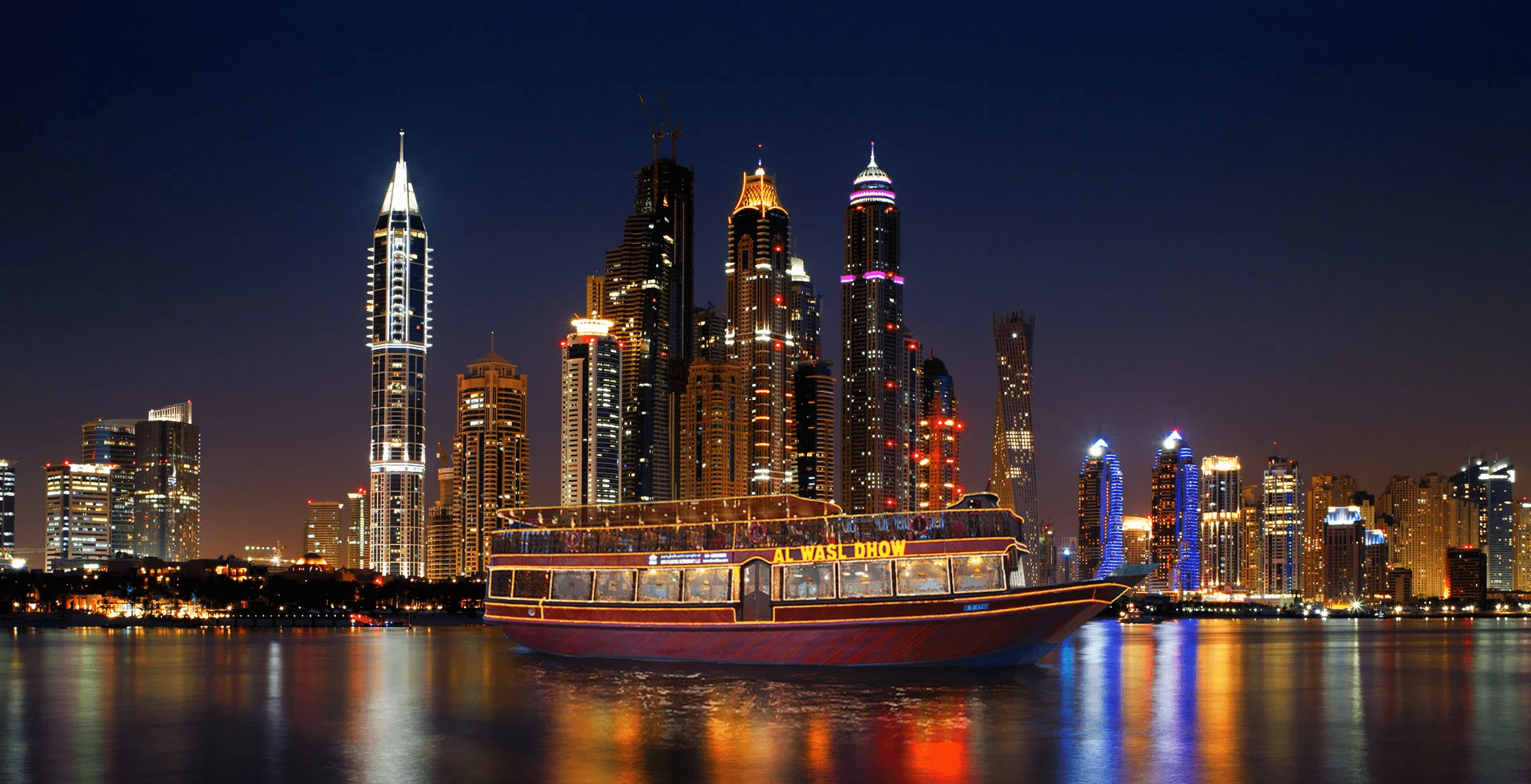 Dhow Cruise Dubai experience that screams Christmas celebrations!